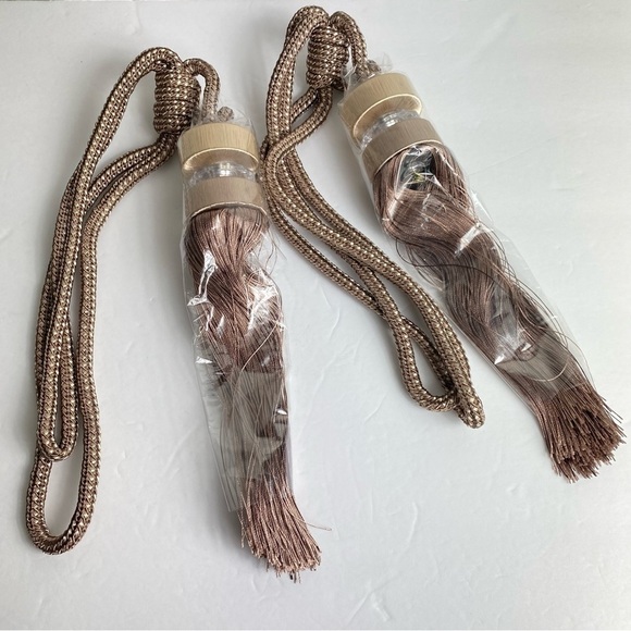 Gold Curtain Tie Backs Tassel Set (2 Tassels) Tan Faux Jewel New - Picture 1 of 5